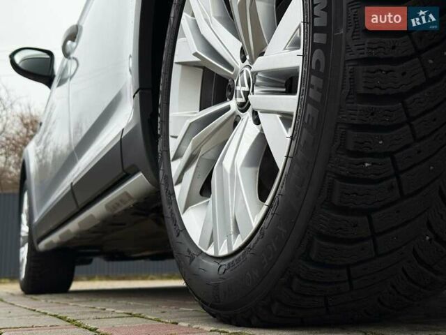 Серый Фольксваген Пассат Альтрак, объемом двигателя 2 л и пробегом 140 тыс. км за 25999 $, фото 19 на Automoto.ua