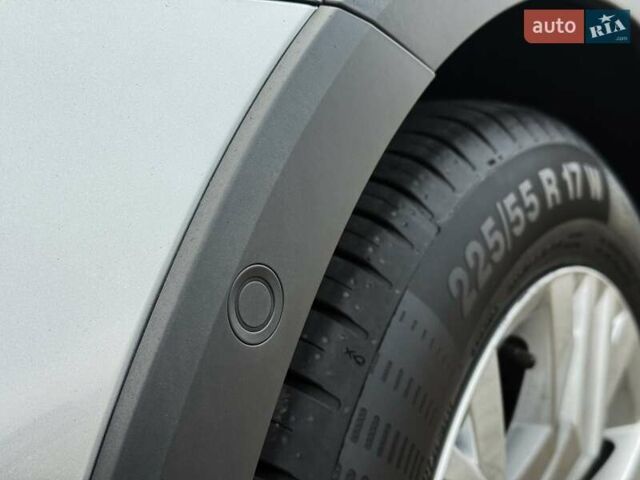 Сірий Фольксваген Пассат Альтрак, об'ємом двигуна 2 л та пробігом 177 тис. км за 28499 $, фото 18 на Automoto.ua