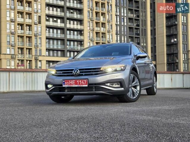 Серый Фольксваген Пассат Альтрак, объемом двигателя 2 л и пробегом 155 тыс. км за 29450 $, фото 129 на Automoto.ua