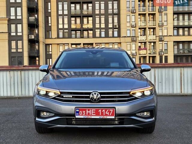 Серый Фольксваген Пассат Альтрак, объемом двигателя 2 л и пробегом 155 тыс. км за 29450 $, фото 140 на Automoto.ua