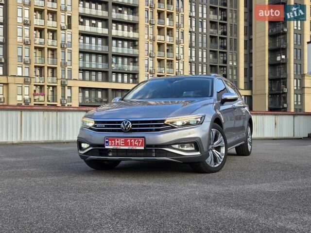 Серый Фольксваген Пассат Альтрак, объемом двигателя 2 л и пробегом 155 тыс. км за 29450 $, фото 128 на Automoto.ua