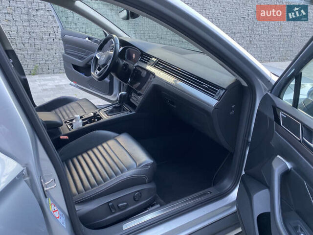 Сірий Фольксваген Пассат Альтрак, об'ємом двигуна 2 л та пробігом 240 тис. км за 25550 $, фото 13 на Automoto.ua