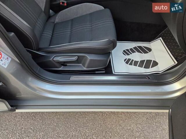 Серый Фольксваген Пассат Альтрак, объемом двигателя 2 л и пробегом 155 тыс. км за 29450 $, фото 73 на Automoto.ua