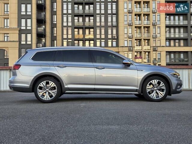 Серый Фольксваген Пассат Альтрак, объемом двигателя 2 л и пробегом 155 тыс. км за 29450 $, фото 9 на Automoto.ua