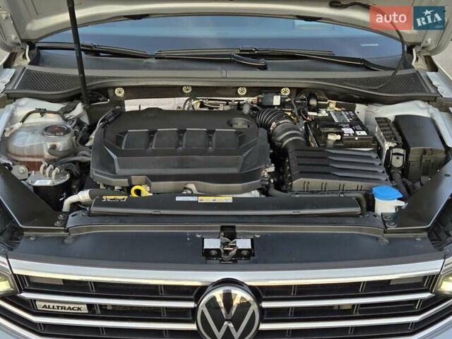 Серый Фольксваген Пассат Альтрак, объемом двигателя 2 л и пробегом 155 тыс. км за 29450 $, фото 142 на Automoto.ua