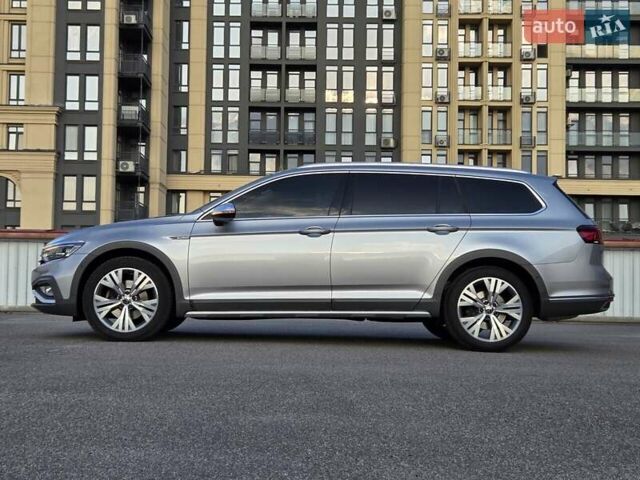 Серый Фольксваген Пассат Альтрак, объемом двигателя 2 л и пробегом 155 тыс. км за 29450 $, фото 8 на Automoto.ua