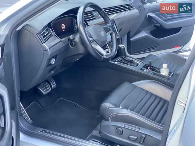 Сірий Фольксваген Пассат Альтрак, об'ємом двигуна 2 л та пробігом 240 тис. км за 25550 $, фото 10 на Automoto.ua