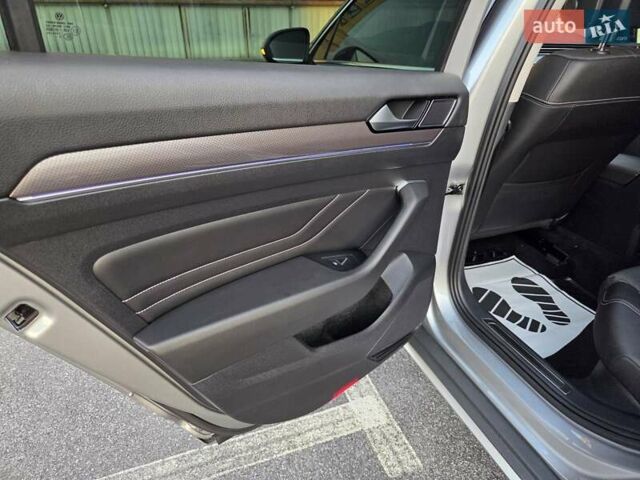 Серый Фольксваген Пассат Альтрак, объемом двигателя 2 л и пробегом 155 тыс. км за 29450 $, фото 96 на Automoto.ua