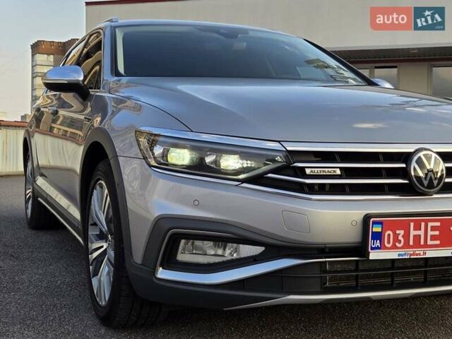 Серый Фольксваген Пассат Альтрак, объемом двигателя 2 л и пробегом 155 тыс. км за 29450 $, фото 1 на Automoto.ua