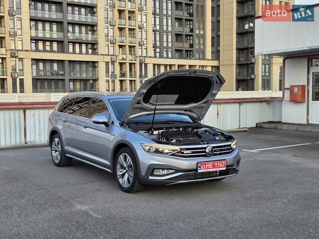 Серый Фольксваген Пассат Альтрак, объемом двигателя 2 л и пробегом 155 тыс. км за 29450 $, фото 141 на Automoto.ua