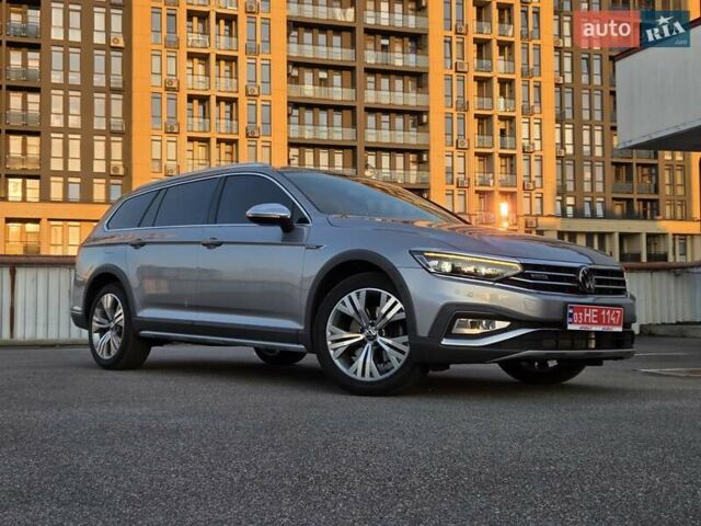 Серый Фольксваген Пассат Альтрак, объемом двигателя 2 л и пробегом 155 тыс. км за 29450 $, фото 102 на Automoto.ua
