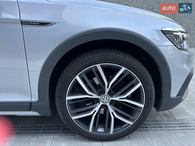 Сірий Фольксваген Пассат Альтрак, об'ємом двигуна 2 л та пробігом 240 тис. км за 25550 $, фото 20 на Automoto.ua