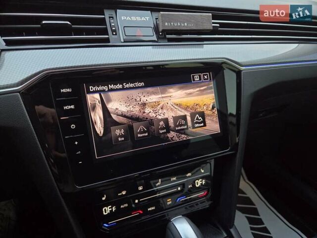 Серый Фольксваген Пассат Альтрак, объемом двигателя 2 л и пробегом 155 тыс. км за 29450 $, фото 24 на Automoto.ua