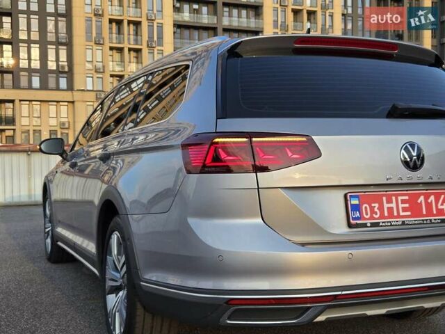 Серый Фольксваген Пассат Альтрак, объемом двигателя 2 л и пробегом 155 тыс. км за 29450 $, фото 154 на Automoto.ua
