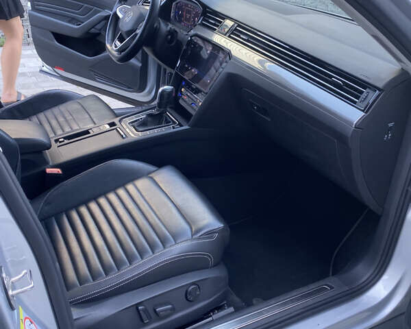 Сірий Фольксваген Пассат Альтрак, об'ємом двигуна 2 л та пробігом 240 тис. км за 25550 $, фото 50 на Automoto.ua