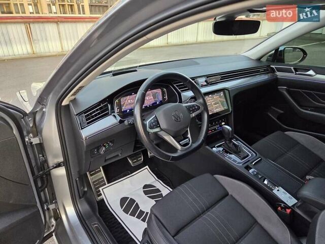 Серый Фольксваген Пассат Альтрак, объемом двигателя 2 л и пробегом 155 тыс. км за 29450 $, фото 3 на Automoto.ua