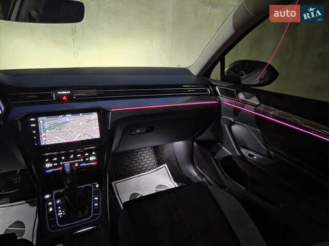 Серый Фольксваген Пассат Альтрак, объемом двигателя 2 л и пробегом 155 тыс. км за 29450 $, фото 15 на Automoto.ua