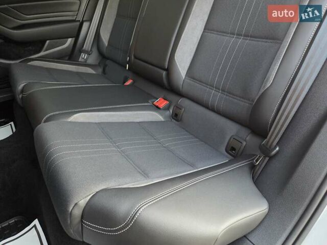 Серый Фольксваген Пассат Альтрак, объемом двигателя 2 л и пробегом 155 тыс. км за 29450 $, фото 89 на Automoto.ua