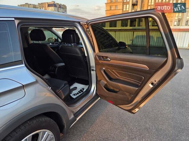 Серый Фольксваген Пассат Альтрак, объемом двигателя 2 л и пробегом 155 тыс. км за 29450 $, фото 78 на Automoto.ua