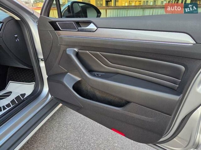 Серый Фольксваген Пассат Альтрак, объемом двигателя 2 л и пробегом 155 тыс. км за 29450 $, фото 76 на Automoto.ua