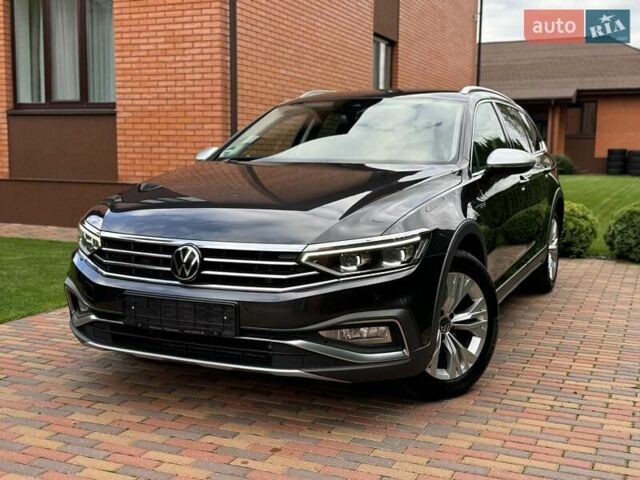 Сірий Фольксваген Пассат Альтрак, об'ємом двигуна 1.97 л та пробігом 196 тис. км за 29999 $, фото 1 на Automoto.ua