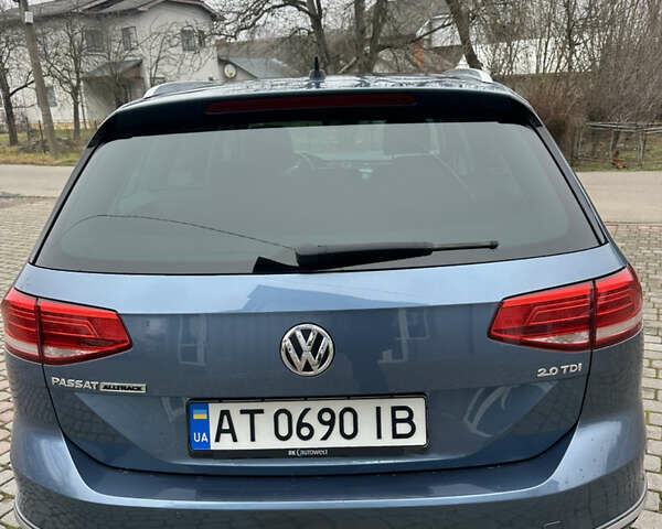Синий Фольксваген Пассат Альтрак, объемом двигателя 2 л и пробегом 185 тыс. км за 16800 $, фото 4 на Automoto.ua