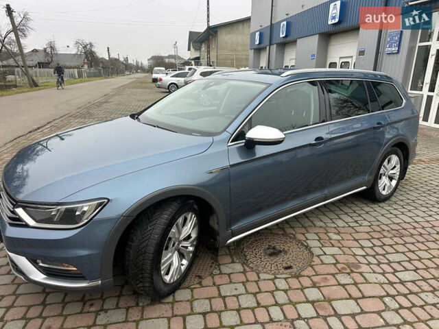 Синий Фольксваген Пассат Альтрак, объемом двигателя 2 л и пробегом 185 тыс. км за 16800 $, фото 1 на Automoto.ua