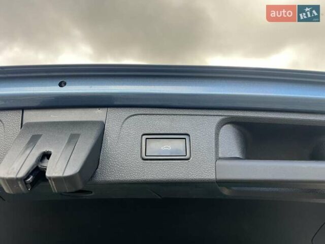 Синий Фольксваген Пассат Альтрак, объемом двигателя 0 л и пробегом 217 тыс. км за 15850 $, фото 49 на Automoto.ua