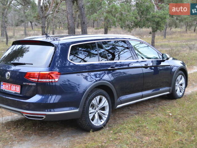Синий Фольксваген Пассат Альтрак, объемом двигателя 2 л и пробегом 240 тыс. км за 17999 $, фото 8 на Automoto.ua