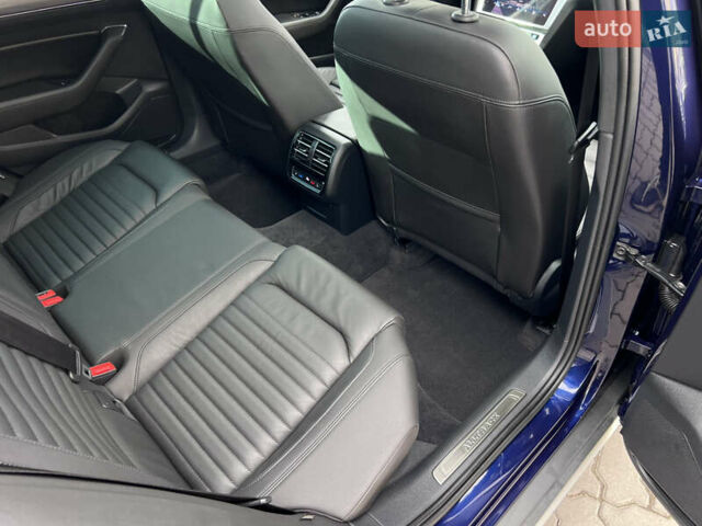 Синій Фольксваген Пассат Альтрак, об'ємом двигуна 2 л та пробігом 206 тис. км за 21490 $, фото 40 на Automoto.ua