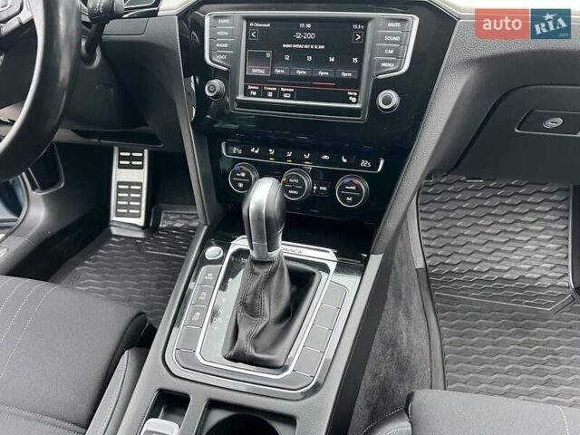 Синій Фольксваген Пассат Альтрак, об'ємом двигуна 2 л та пробігом 217 тис. км за 17450 $, фото 27 на Automoto.ua