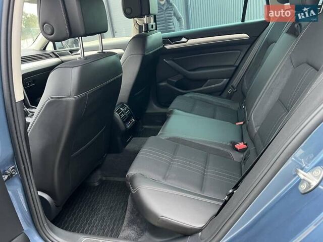 Синій Фольксваген Пассат Альтрак, об'ємом двигуна 2 л та пробігом 217 тис. км за 17450 $, фото 30 на Automoto.ua