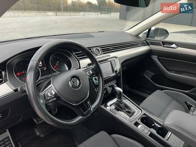 Синій Фольксваген Пассат Альтрак, об'ємом двигуна 2 л та пробігом 217 тис. км за 17450 $, фото 24 на Automoto.ua