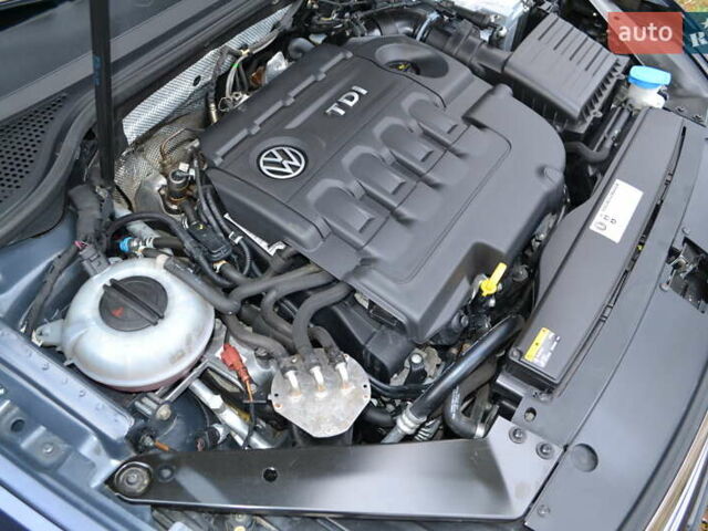 Синий Фольксваген Пассат Альтрак, объемом двигателя 2 л и пробегом 240 тыс. км за 17999 $, фото 45 на Automoto.ua