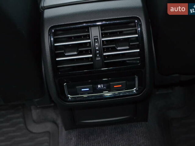 Синий Фольксваген Пассат Альтрак, объемом двигателя 2 л и пробегом 240 тыс. км за 17999 $, фото 24 на Automoto.ua