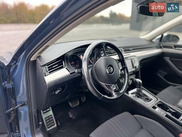 Синій Фольксваген Пассат Альтрак, об'ємом двигуна 2 л та пробігом 217 тис. км за 17450 $, фото 22 на Automoto.ua