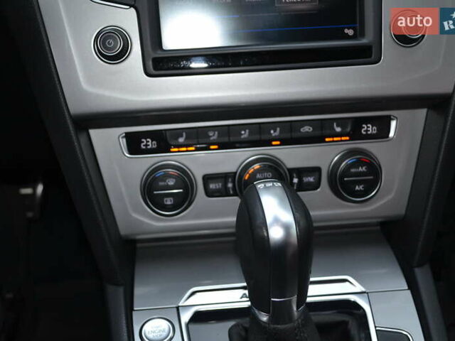 Синий Фольксваген Пассат Альтрак, объемом двигателя 2 л и пробегом 240 тыс. км за 17999 $, фото 52 на Automoto.ua