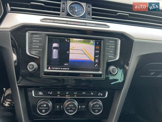 Синій Фольксваген Пассат Альтрак, об'ємом двигуна 2 л та пробігом 217 тис. км за 17450 $, фото 39 на Automoto.ua