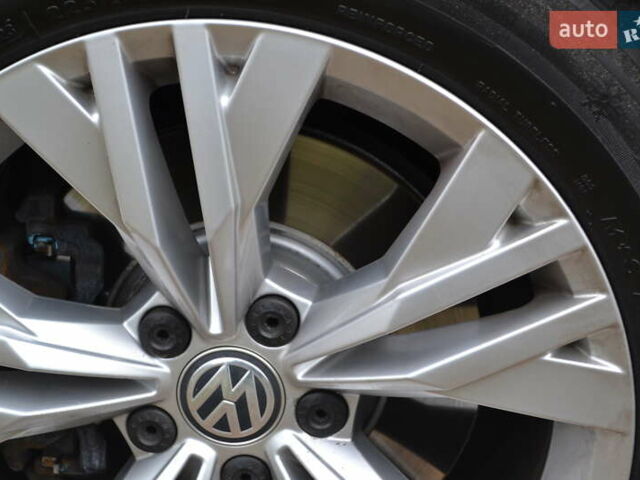 Синий Фольксваген Пассат Альтрак, объемом двигателя 2 л и пробегом 240 тыс. км за 17999 $, фото 15 на Automoto.ua