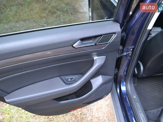 Синий Фольксваген Пассат Альтрак, объемом двигателя 2 л и пробегом 240 тыс. км за 17999 $, фото 23 на Automoto.ua