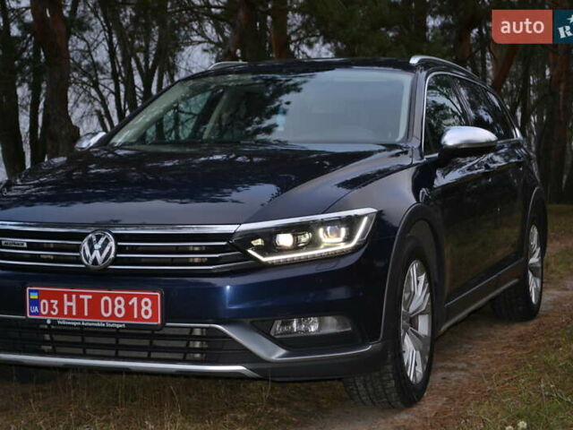 Синий Фольксваген Пассат Альтрак, объемом двигателя 2 л и пробегом 240 тыс. км за 17999 $, фото 3 на Automoto.ua