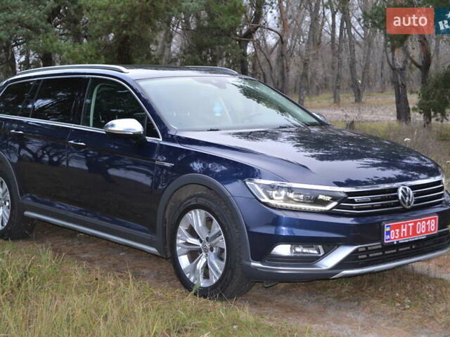 Синий Фольксваген Пассат Альтрак, объемом двигателя 2 л и пробегом 240 тыс. км за 17999 $, фото 6 на Automoto.ua