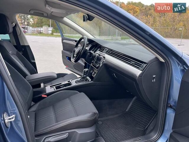 Синій Фольксваген Пассат Альтрак, об'ємом двигуна 2 л та пробігом 217 тис. км за 17450 $, фото 29 на Automoto.ua