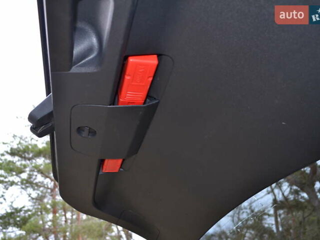 Синий Фольксваген Пассат Альтрак, объемом двигателя 2 л и пробегом 240 тыс. км за 17999 $, фото 30 на Automoto.ua