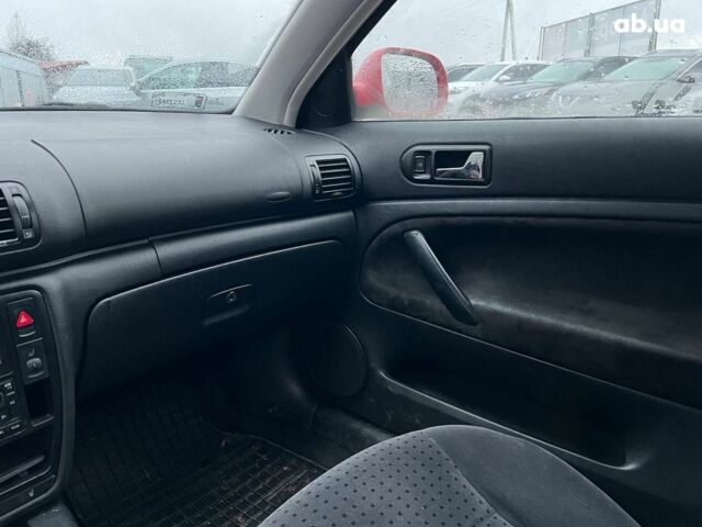 Красный Фольксваген Пассат Б5, объемом двигателя 1.9 л и пробегом 450 тыс. км за 4290 $, фото 25 на Automoto.ua