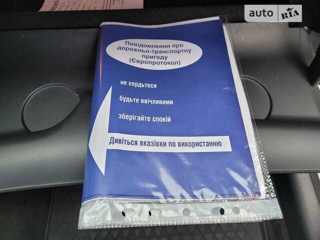 Сірий Фольксваген Пассат Б5, об'ємом двигуна 2 л та пробігом 254 тис. км за 5500 $, фото 76 на Automoto.ua