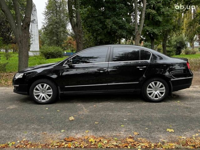 Черный Фольксваген Пассат Б6, объемом двигателя 2 л и пробегом 266 тыс. км за 5990 $, фото 11 на Automoto.ua