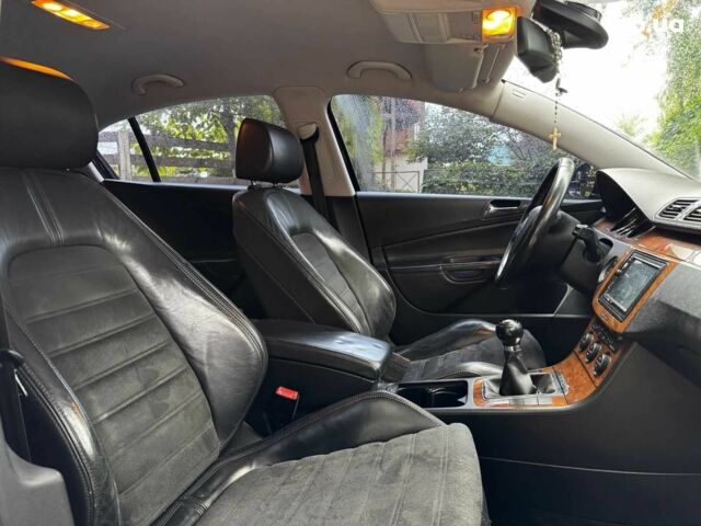 Черный Фольксваген Пассат Б6, объемом двигателя 2 л и пробегом 266 тыс. км за 5990 $, фото 25 на Automoto.ua