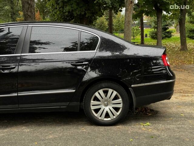 Черный Фольксваген Пассат Б6, объемом двигателя 2 л и пробегом 266 тыс. км за 5990 $, фото 9 на Automoto.ua