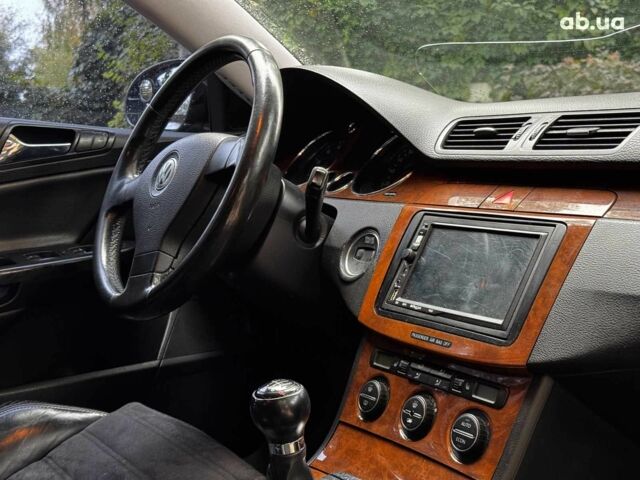 Черный Фольксваген Пассат Б6, объемом двигателя 2 л и пробегом 266 тыс. км за 5990 $, фото 27 на Automoto.ua